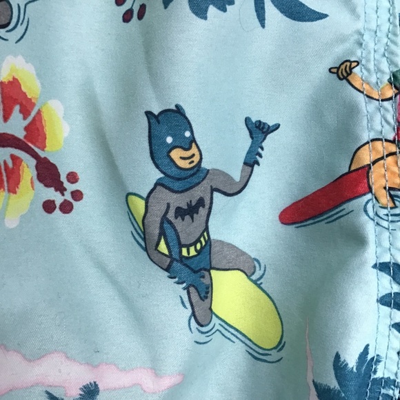 DC Comics Batman and Robin surfing graphic men’s swim trunks M - Picture 4 of 11